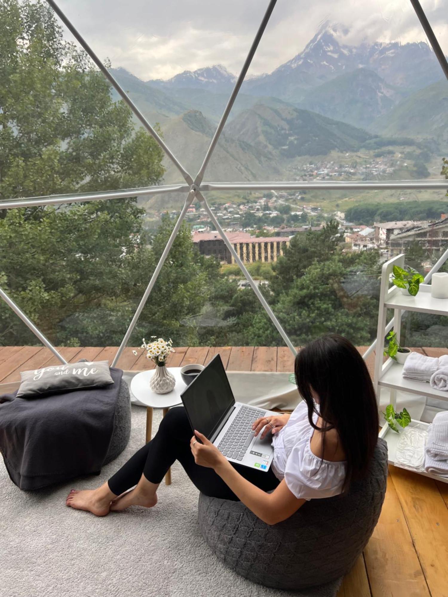 Elia Glamping Hotell Kazbegi Exteriör bild